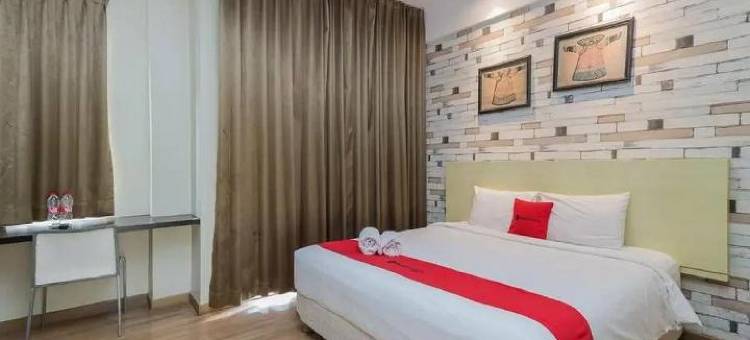 红多兹普拉斯酒店 @ 玛琅河滨(RedDoorz Plus @ Riverside Malang)图片