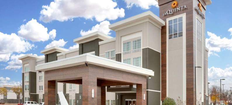 达拉斯乐福费尔德拉昆塔温德姆套房酒店(La Quinta Inn & Suites by Wyndham Dallas Love Field)图片