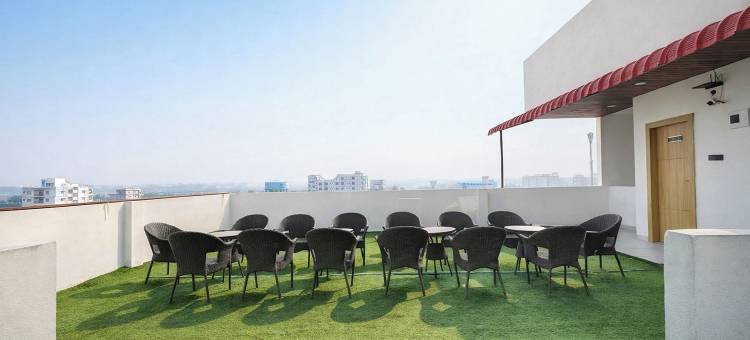 FabHotel Lake View Castle图片