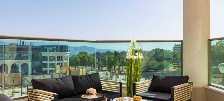 MAMAD - 明亮的埃拉特阳台和泳池度假屋(Mamad - Bright Eilat Escape with Balcony n Pool)图片