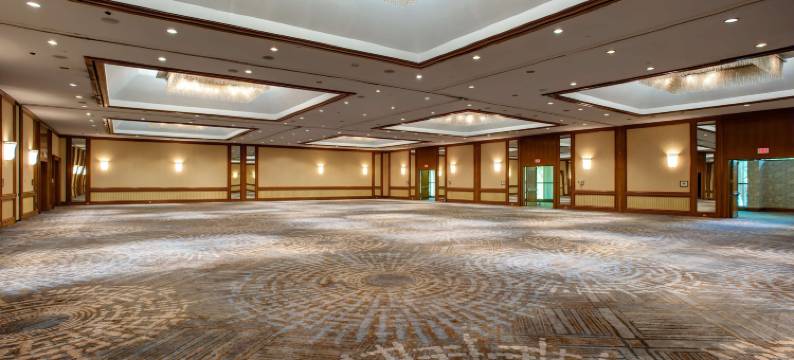 塔尔萨沃伦广场逸林酒店(DoubleTree by Hilton Tulsa - Warren Place)图片