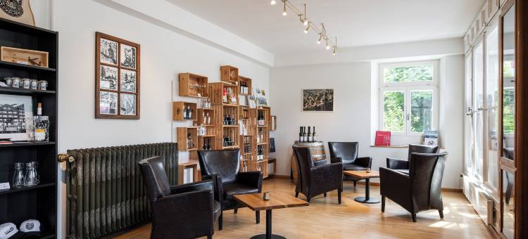 尼德瓦爾德納霍夫酒店坐落於湖畔，享受瑞士品質(Hotel Nidwaldnerhof direkt am See Swiss Quality)图片