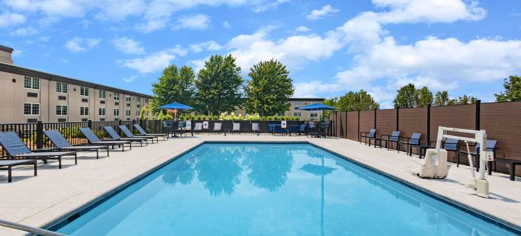 乔普林拉昆塔温德姆套房酒店(La Quinta Inn & Suites by Wyndham Joplin)图片