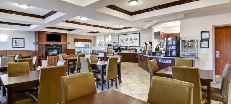 穆索明卡纳尔塔酒店(Canalta Hotel Moosomin)图片