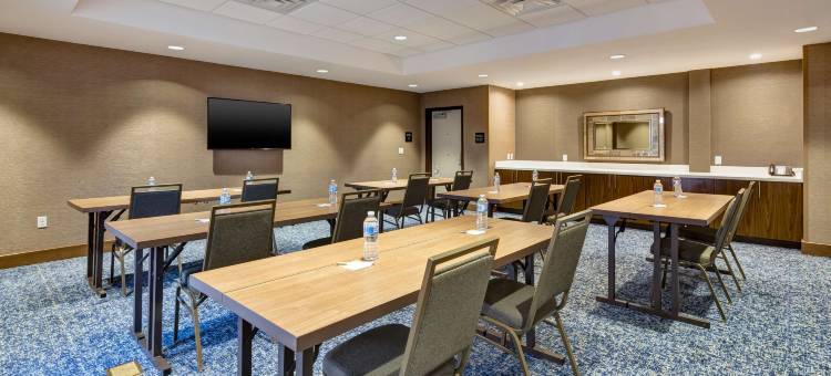 韦尔斯希尔顿欢朋套房酒店(Hampton Inn and Suites Wells)图片