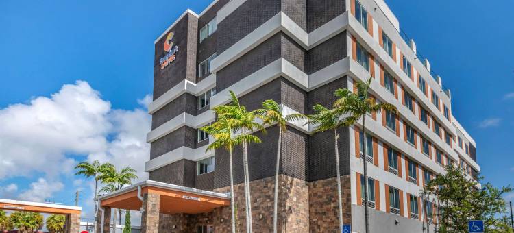 罗德岱尔堡机场-邮轮码头舒适套房酒店(Comfort Suites Fort Lauderdale Airport & Cruise Port)图片