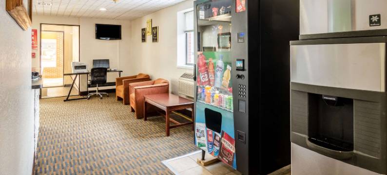 卡迪亚克伊克诺旅馆(Econo Lodge Cadillac by Choice)图片