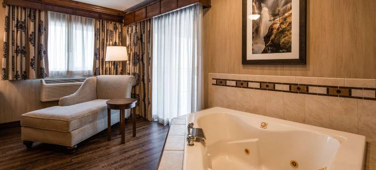 弗拉特黑德湖贝斯特韦斯特优质套房酒店(Best Western Plus Flathead Lake Inn and Suites)图片