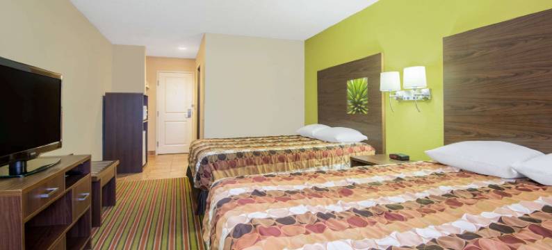 波塔利斯速8酒店(Super 8 by Wyndham Portales)图片