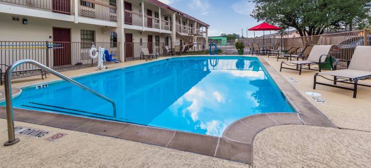 休斯顿东I-10红屋顶酒店(Red Roof Inn Houston East - I-10)图片