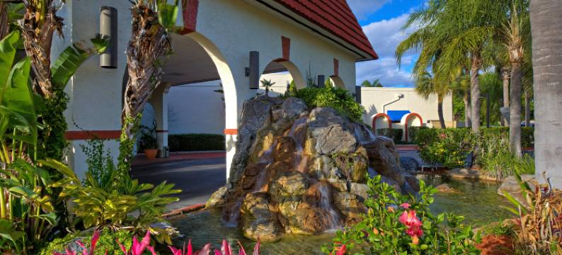 梅因盖特湖边度假酒店(Maingate Lakeside Resort)图片