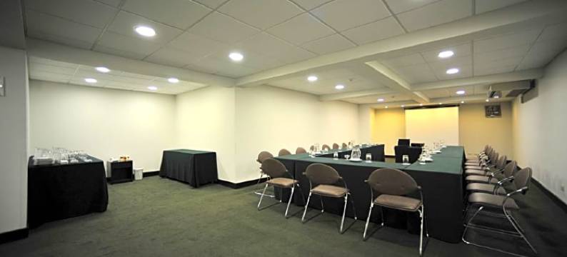 罗斯福套房酒店(Roosevelt Hotel & Suites)图片