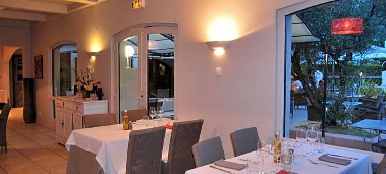雷斯阿本乡村酒店(Logis Hôtel Restaurant les Aubuns)图片