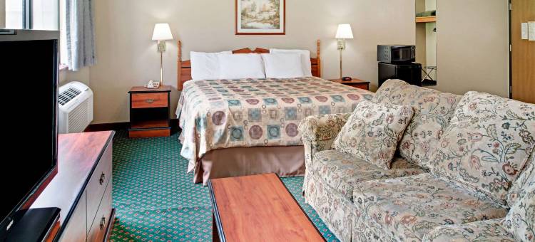 奥马哈埃普利机场-卡特湖温德姆速8酒店(Super 8 by Wyndham Omaha Eppley Airport/Carter Lake)图片