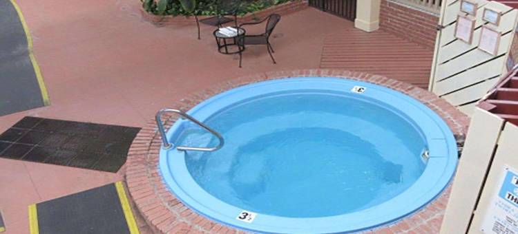 纽波特速8酒店(Quality Inn)图片