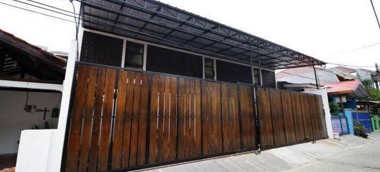 斯瓦豪斯丹戎不碌沙里亚红伙伴(Swahouse Tanjung Priok Syariah Mitra RedDoorz)图片