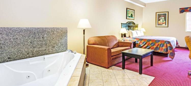 杰弗逊维尔温德姆戴斯套房酒店(Days Inn & Suites by Wyndham Jeffersonville IN)图片