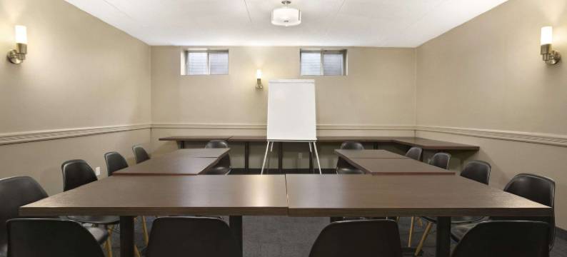 斯图夫维尔温德姆戴斯酒店(Days Inn by Wyndham Stouffville)图片