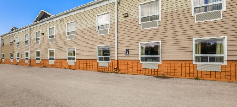 奥里利亚骑士酒店(Knights Inn Orillia)图片