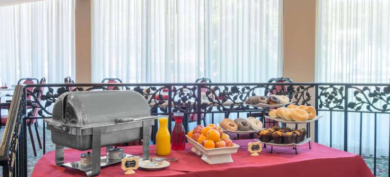 温德姆华美达-坎伯兰市中心(Ramada by Wyndham Cumberland Downtown)图片