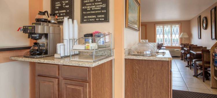 格林斯堡骑士酒店(Knights Inn Greensburg)图片