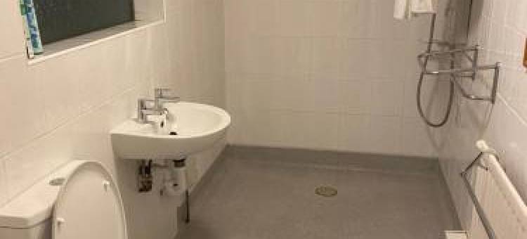 维多利亚改建布伦特伍德公寓，迷人，带花园 & 免费停车(Charming Victoria Conversion Flat in Brentwood with a Garden & Free Parking)图片