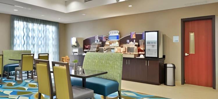 智选假日套房酒店福里斯特城(Holiday Inn Express & Suites FORREST CITY by IHG)图片