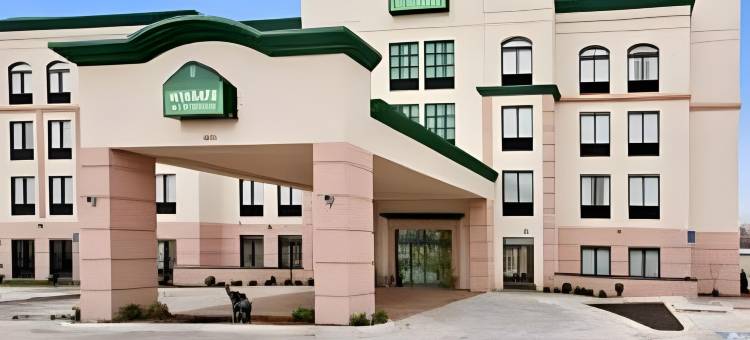 塔尔萨中城拉昆塔温德姆套房酒店(La Quinta Inn & Suites by Wyndham Tulsa Midtown)图片