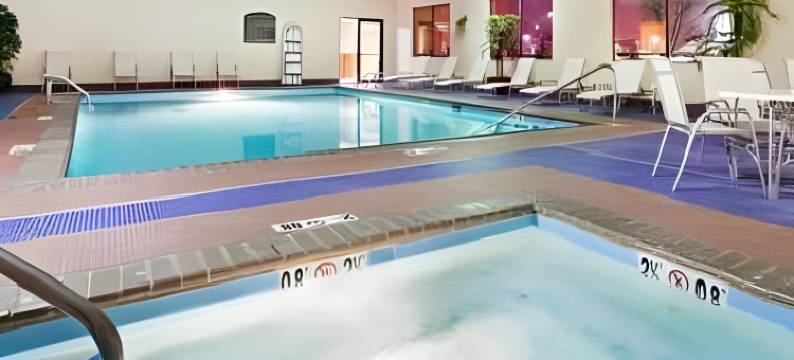 路易斯威尔东北智选假日酒店(Holiday Inn Express LOUISVILLE NORTHEAST by IHG)图片