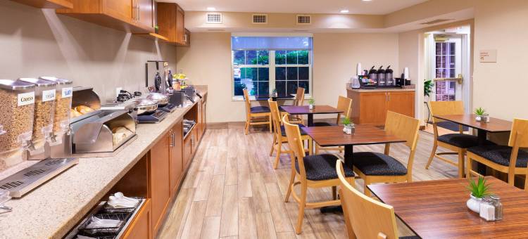 鲍威时尚购物中心TownePlace Suites酒店(TownePlace Suites Bowie Town Center)图片