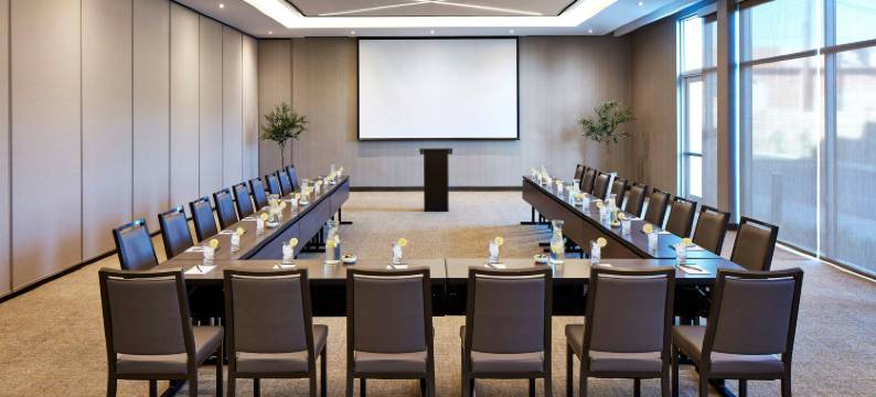 拉加尔托唐尼SpringHill Suites酒店(SpringHill Suites Los Angeles Downey)图片