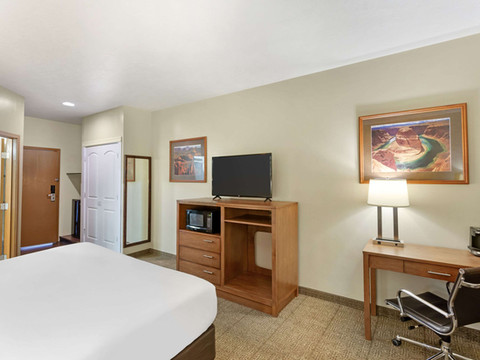 里奇菲尔德I-70舒适酒店