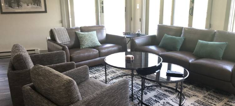 True Ski-in Ski-out 2BR Condo covered parking Great View STR 303550图片