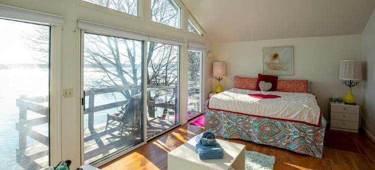 Discount Stay for Mother's DayHobart/Uor Graduation!  Waterfront Home/Pets图片
