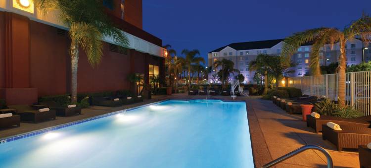 南安纳海姆希尔顿大使套房酒店(Embassy Suites by Hilton Anaheim South)图片