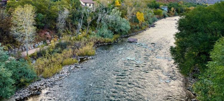 Private River Access. Fisherman Paradise!  World Class Skiing and Biking!图片