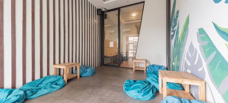 安塔萨里胶囊旅馆(Capsule Inn Antasari Mitra RedDoorz)图片