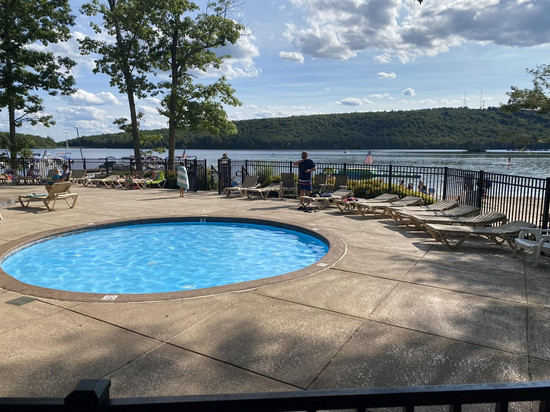 波科诺山高尔夫度假村-距离湖泊和滑雪区1英里