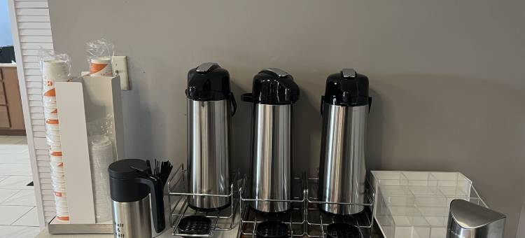 克莱瑞恩波因特-印第安纳波利斯东北部酒店(Clarion Pointe Indianapolis Northeast)图片