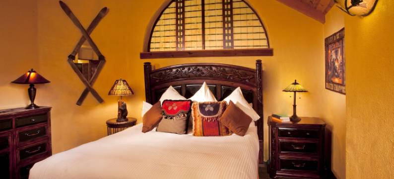 阿尔卑斯一田一墅套房酒店(Alpine Village Suites)图片