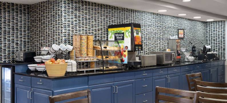 沙科皮美吟温德姆酒店-近坎特伯雷公园(AmericInn by Wyndham Shakopee Near Canterbury Park)图片