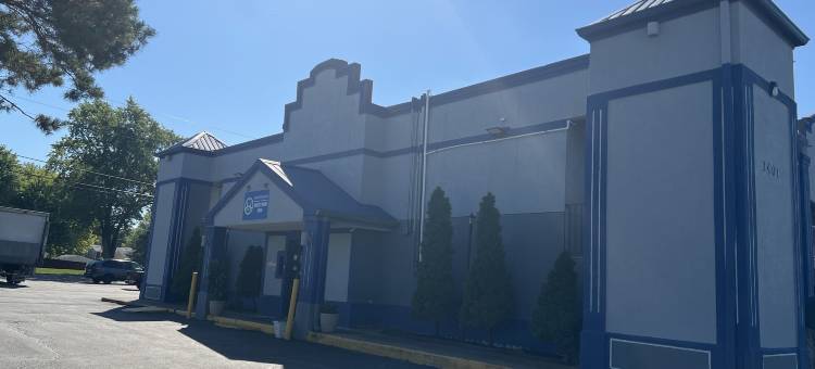 印地南西部旅馆(IndySouth Western Inn)图片