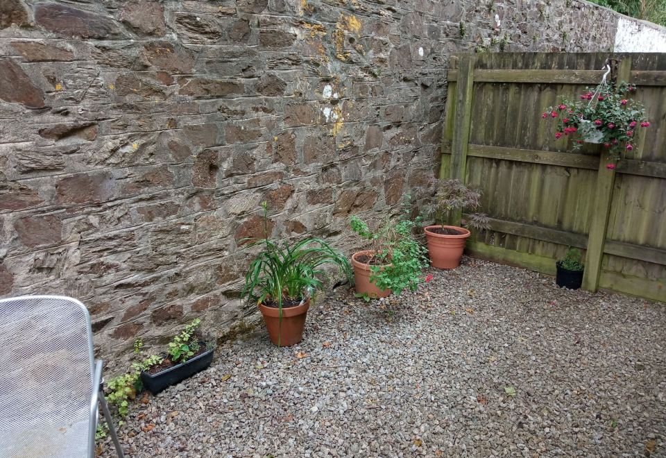 Ground Floor Cornish Retreat and Courtyard GardenHotel Overview