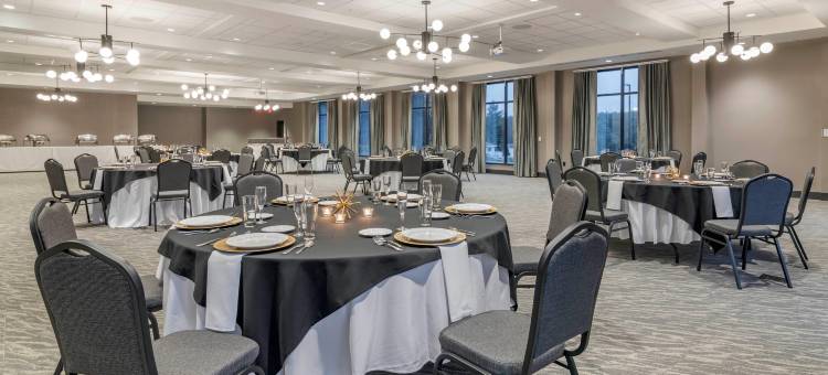 坎布里亚酒店-普莱西德湖湖畔度假村(Cambria Hotel Lake Placid - Lakeside Resort)图片