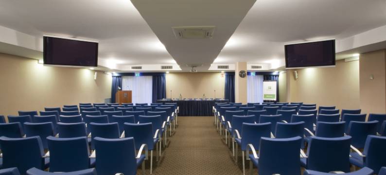 萨莱诺卡瓦德蒂雷尼假日酒店(Holiday Inn SALERNO - CAVA DE' TIRRENI by IHG)图片