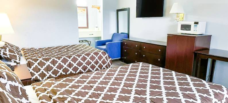 OYO 麦迪逊维尔 I-69 快乐住宿汽车旅馆(Happy Stay Inn Madisonville I-69 by OYO)图片