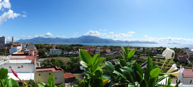 最后楼层酒店(The Last Floor)图片