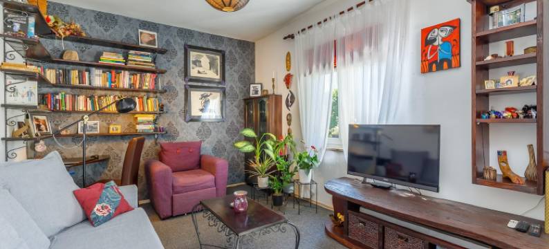 舒适的带私人花园的家(Cozy Home with Private Garden - Happy Rentals)图片