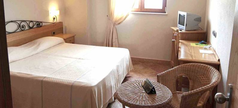 古斯图伊马里斯别墅酒店(Hotel Villa Gustui Maris)图片