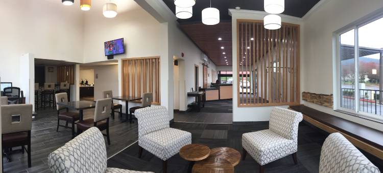 克拉克默斯 - 波特兰凯艺套房酒店(Quality Inn & Suites Clackamas - Portland)图片